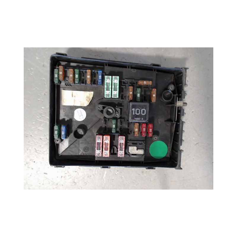 BOITE A FUSIBLES VOLKSWAGEN GOLF V PLUS 2005-