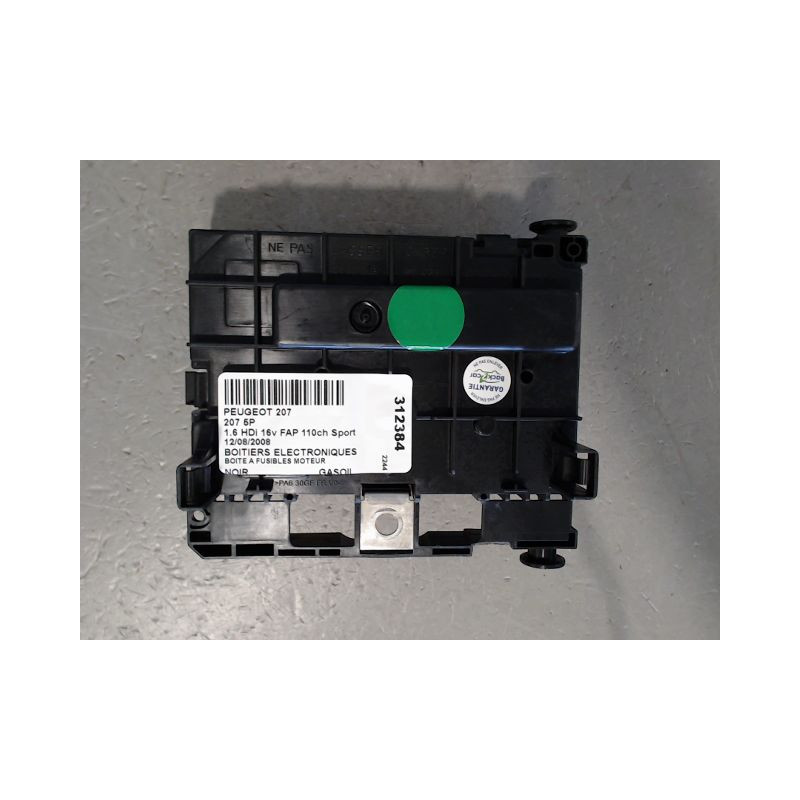 BOITE A FUSIBLES PEUGEOT 207 5P