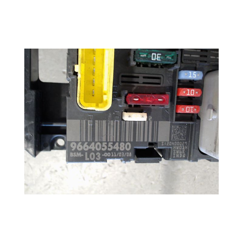 BOITE A FUSIBLES PEUGEOT 1007