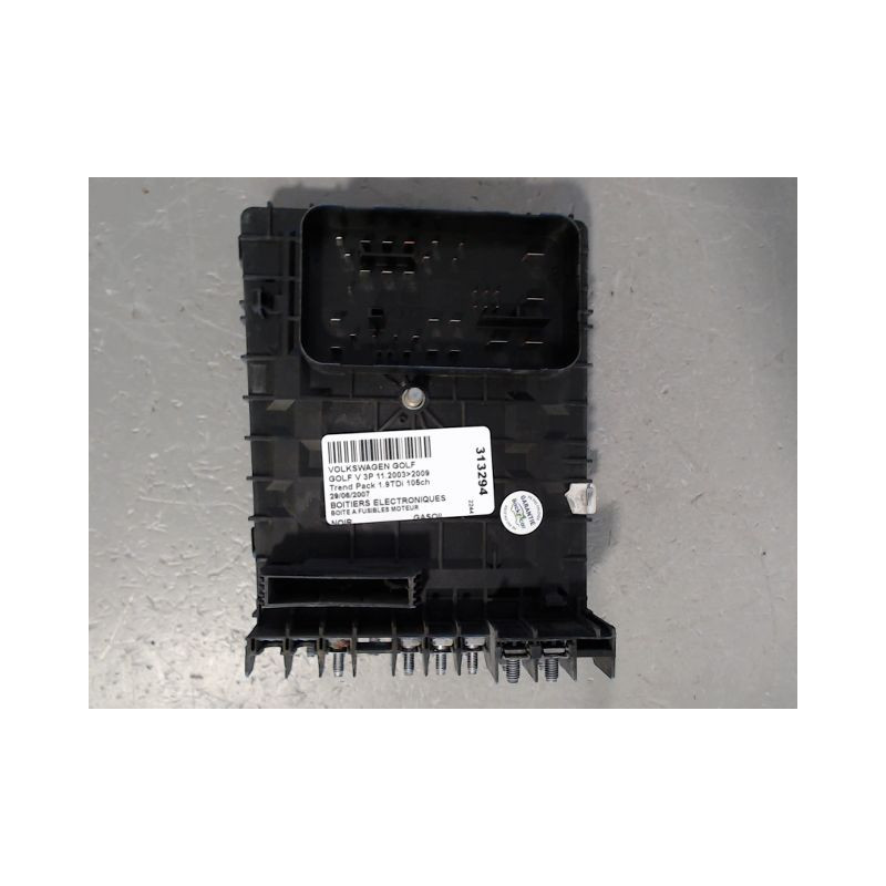BOITE A FUSIBLES VOLKSWAGEN GOLF V 2003-2009