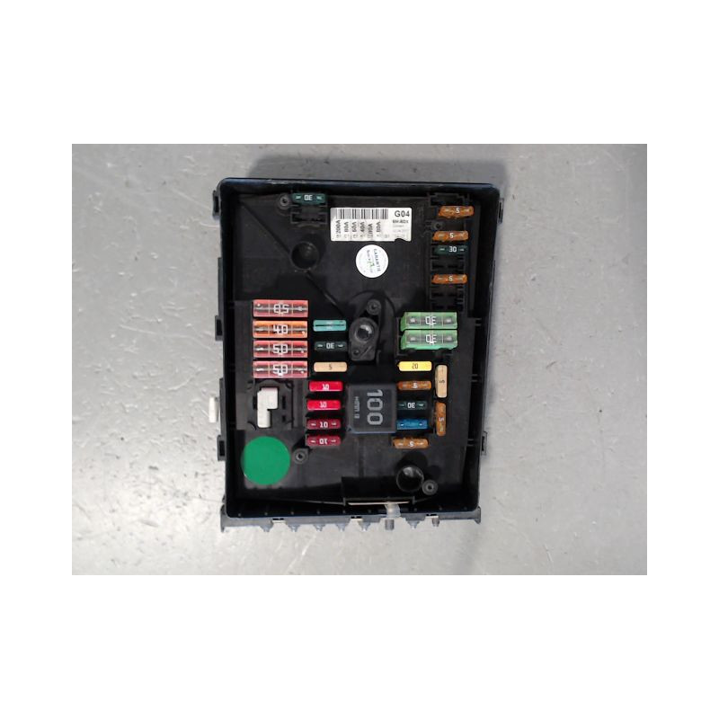 BOITE A FUSIBLES VOLKSWAGEN GOLF V 2003-2009