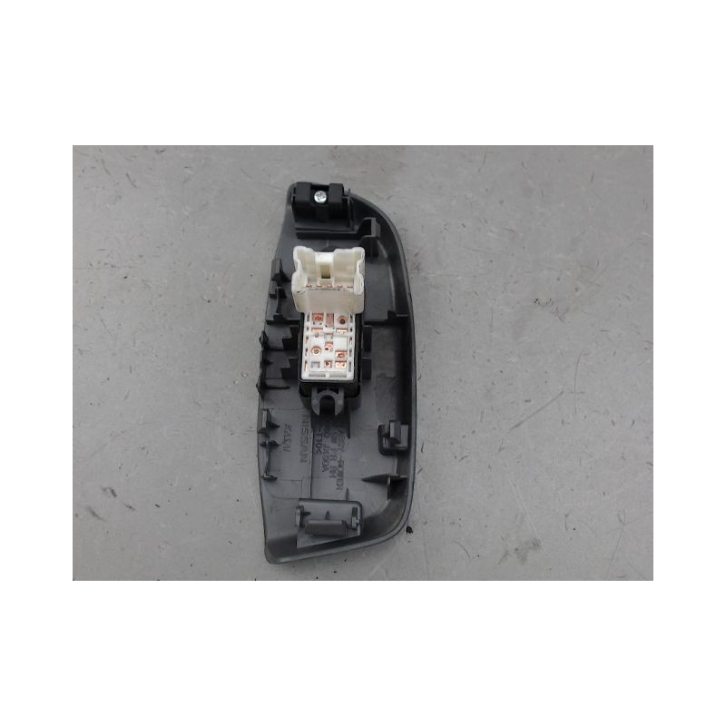 COMMANDE RETROVISSEUR EXTERIEUR ELECTRIQUE NISSAN NV200