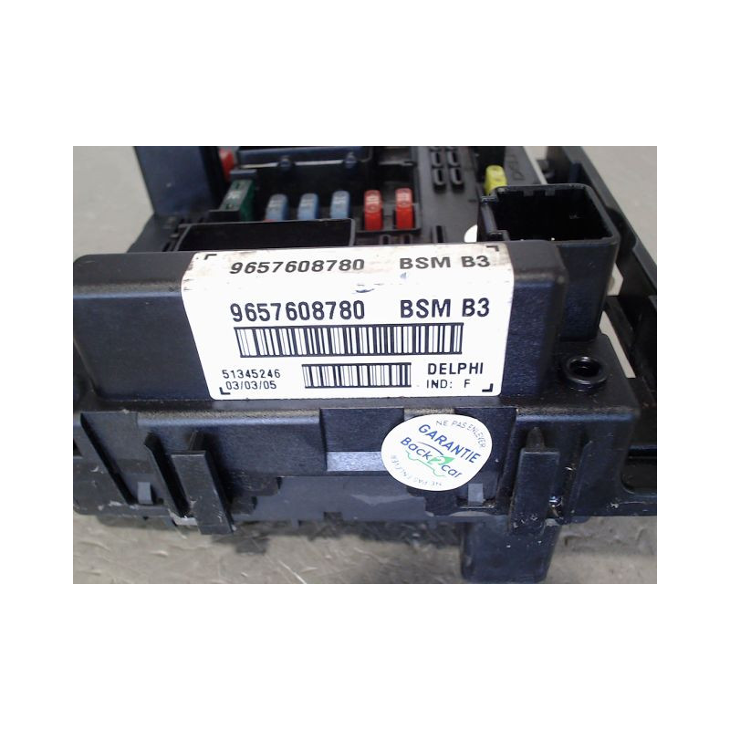 BOITE A FUSIBLES PEUGEOT 206 1998-2009