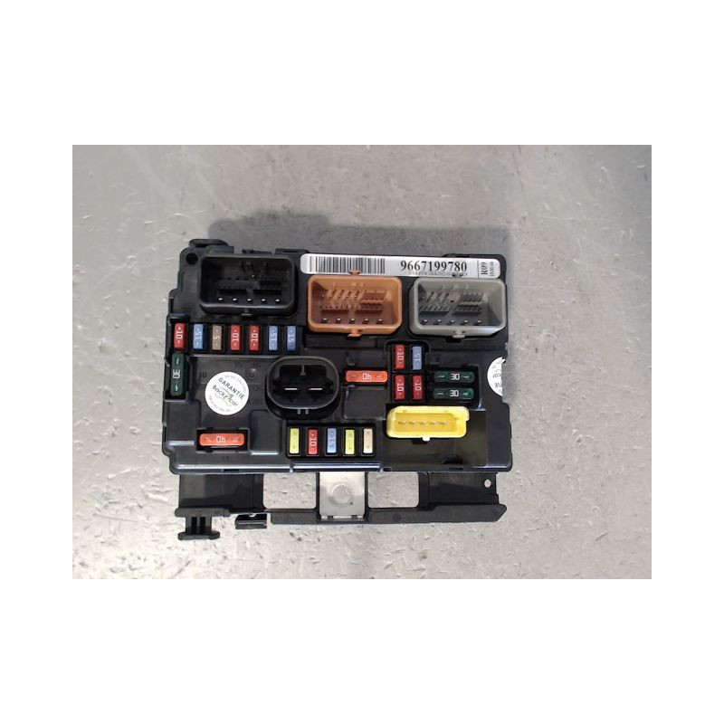 BOITE A FUSIBLES PEUGEOT 207 2006-2013