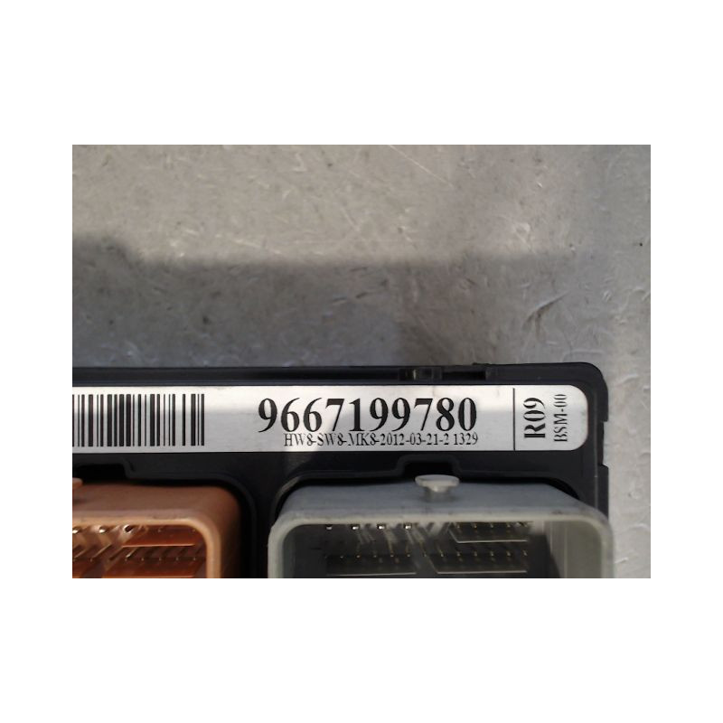 BOITE A FUSIBLES PEUGEOT 207 2006-2013