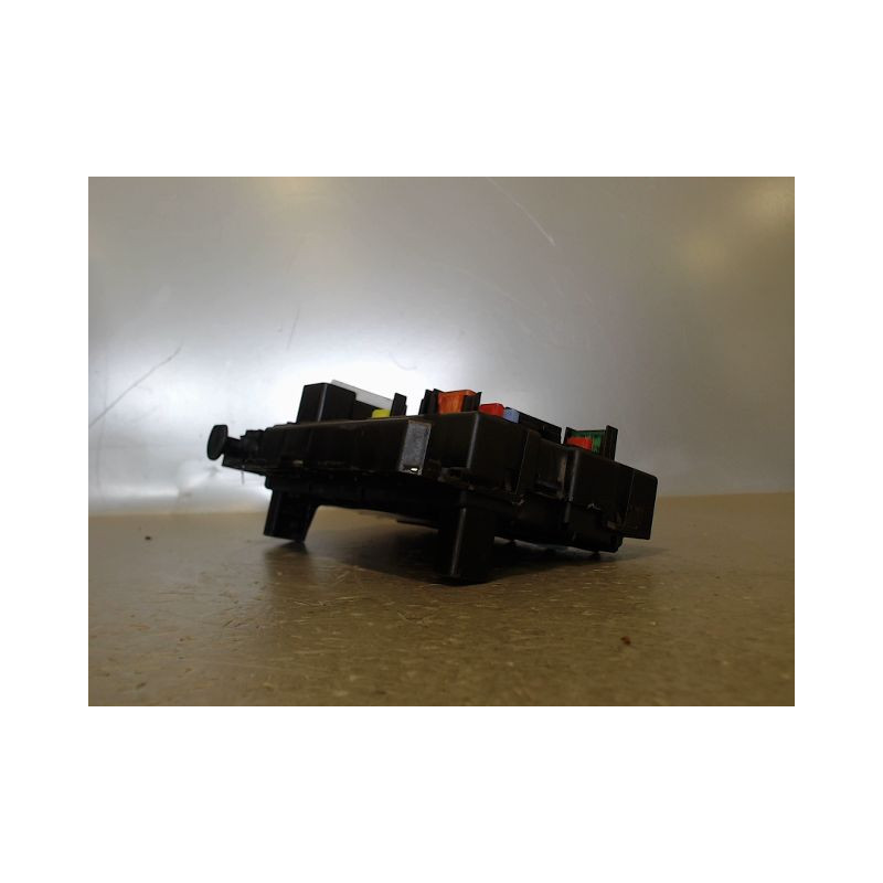 BOITE A FUSIBLES PEUGEOT 206 1998-2009