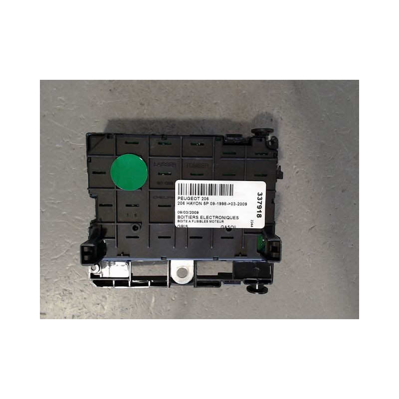 BOITE A FUSIBLES PEUGEOT 206 1998-2009