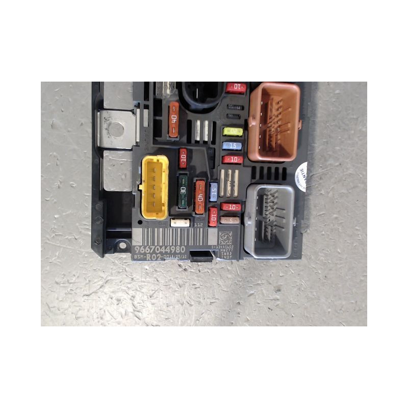 BOITE A FUSIBLES PEUGEOT 407 SW Phase 2 2008-2011