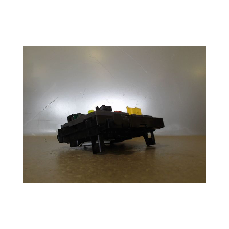 BOITE A FUSIBLES PEUGEOT 407 SW Phase 2 2008-2011