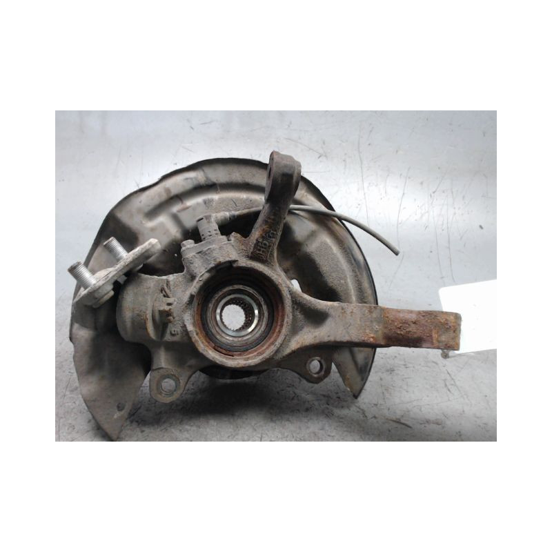 PIVOT AVANT GAUCHE TOYOTA AVENSIS -2000