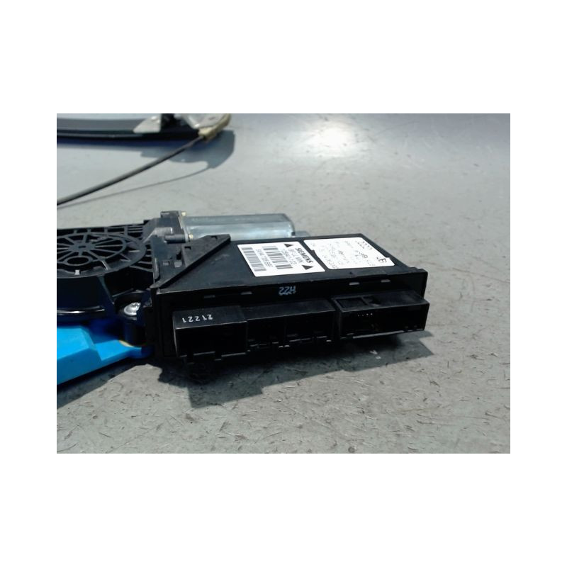 MECANISME+MOTEUR LEVE-GLACE AVANT DROIT AUDI A4 AVANT 01-04