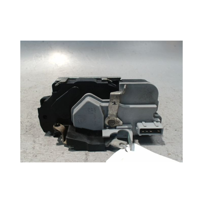 SYSTEME CONDAMNATION ARRIERE DROIT PEUGEOT 206 5P