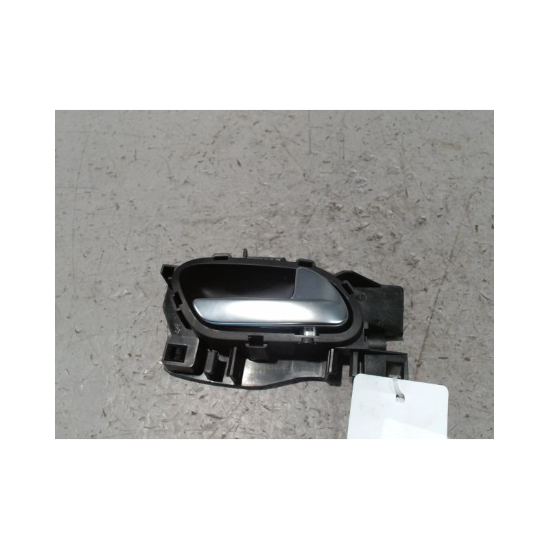 POIGNEE INTERIEURE PORTE AVANT DROIT PEUGEOT 208