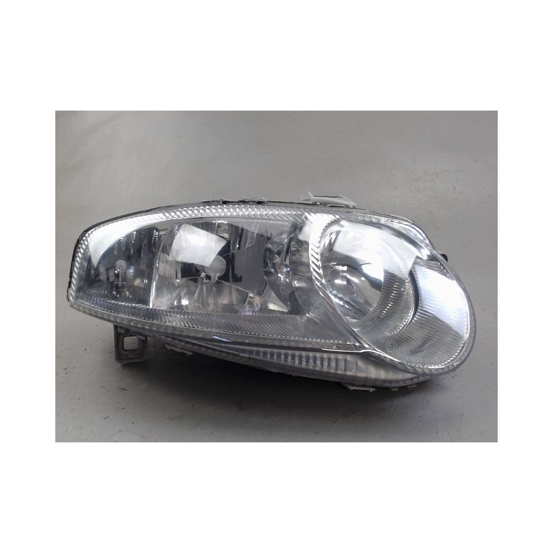 PHARE DROIT ALFA ROMEO 147