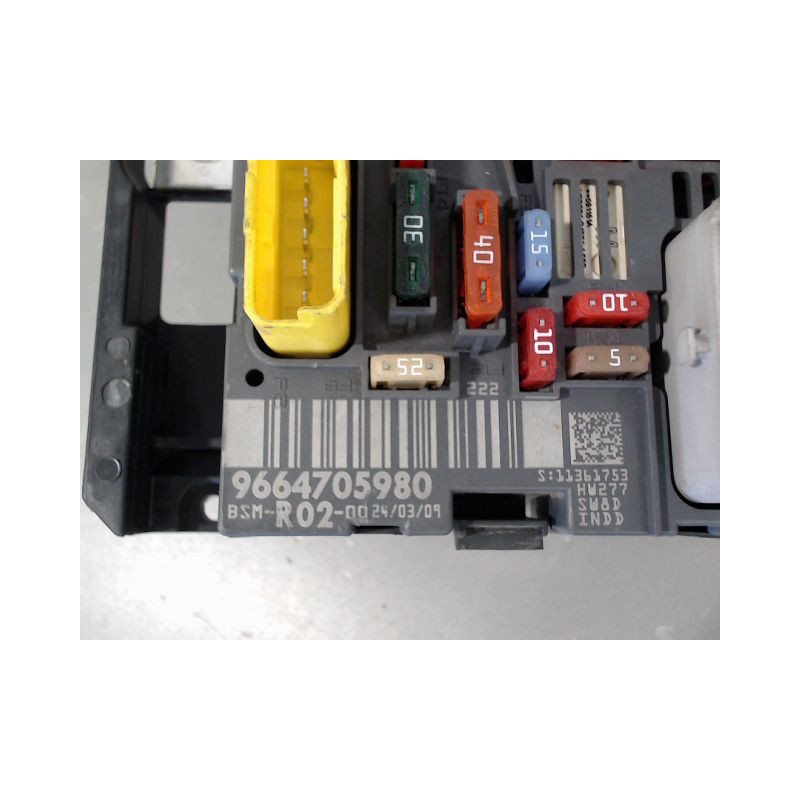 BOITE A FUSIBLES PEUGEOT 407