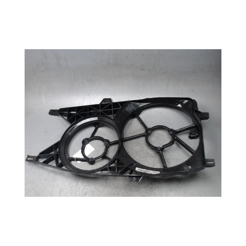 SUPPORT DE VENTILATEUR NISSAN PRIMASTAR