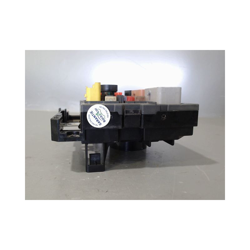 BOITE A FUSIBLES PEUGEOT 3008 2009-