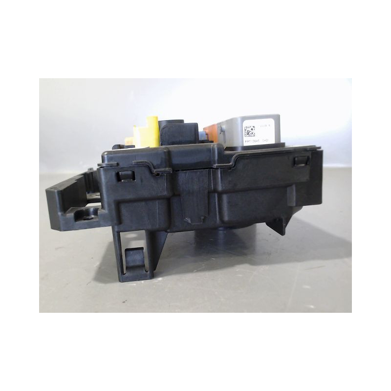BOITE A FUSIBLES PEUGEOT 207 2011-