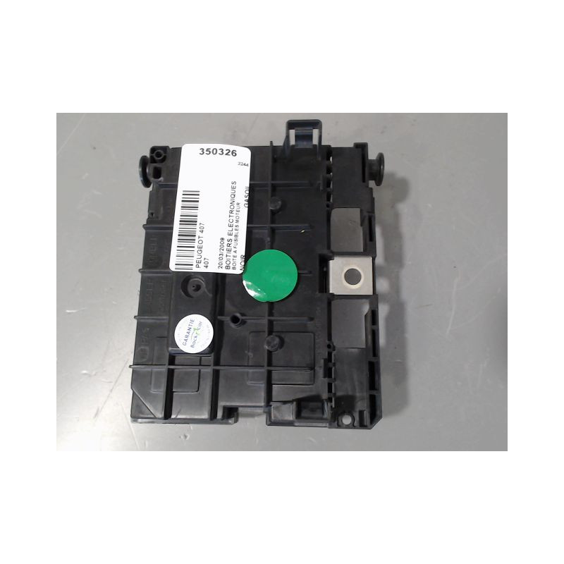 BOITE A FUSIBLES PEUGEOT 407