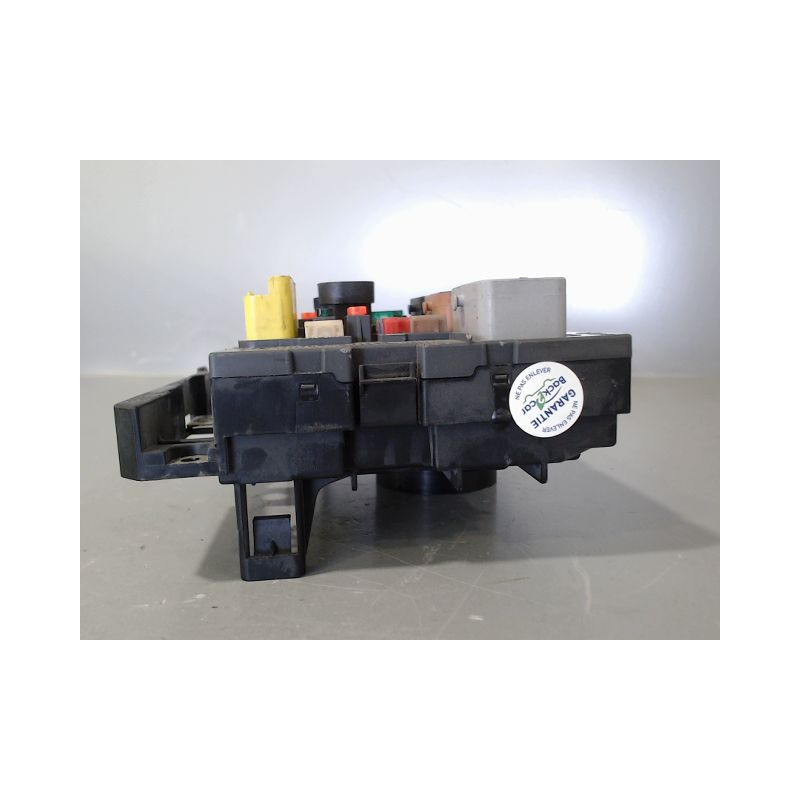 BOITE A FUSIBLES PEUGEOT 3008 2009-