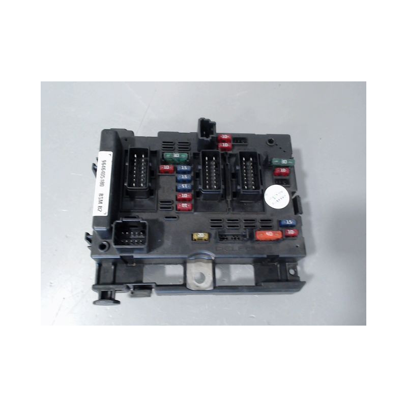 BOITE A FUSIBLES PEUGEOT 206 5P