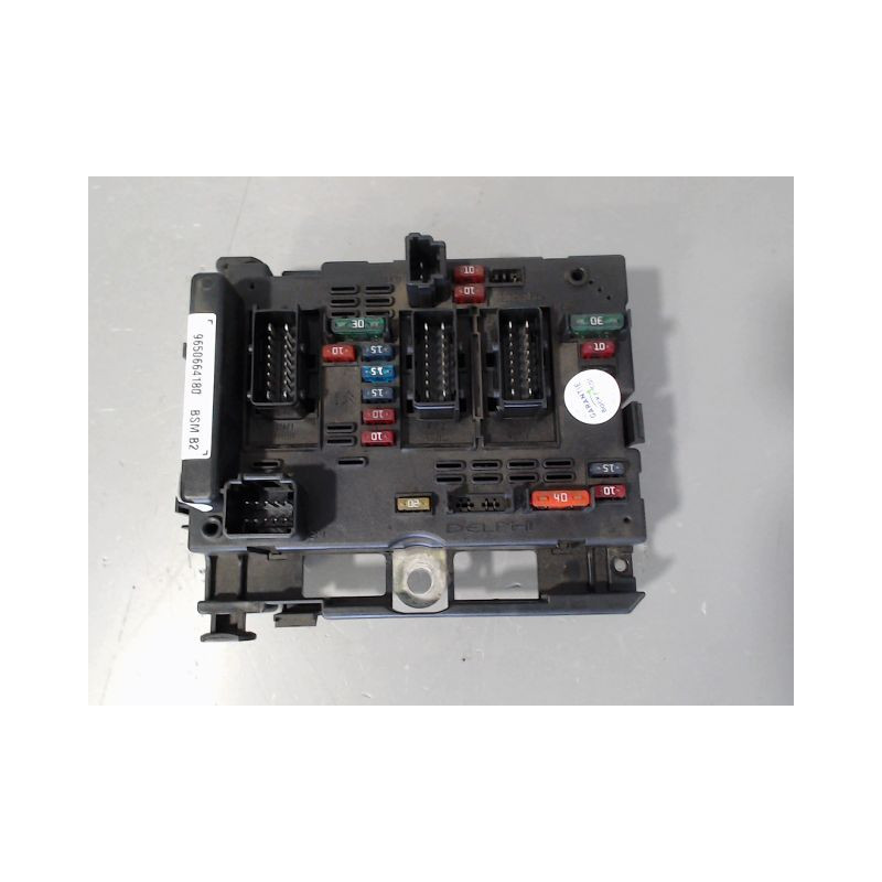 BOITE A FUSIBLES PEUGEOT 307 SW 02-05