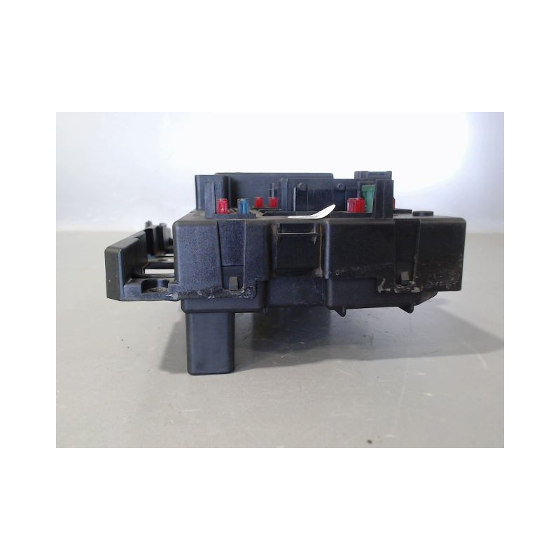 BOITE A FUSIBLES PEUGEOT 307 SW 02-05