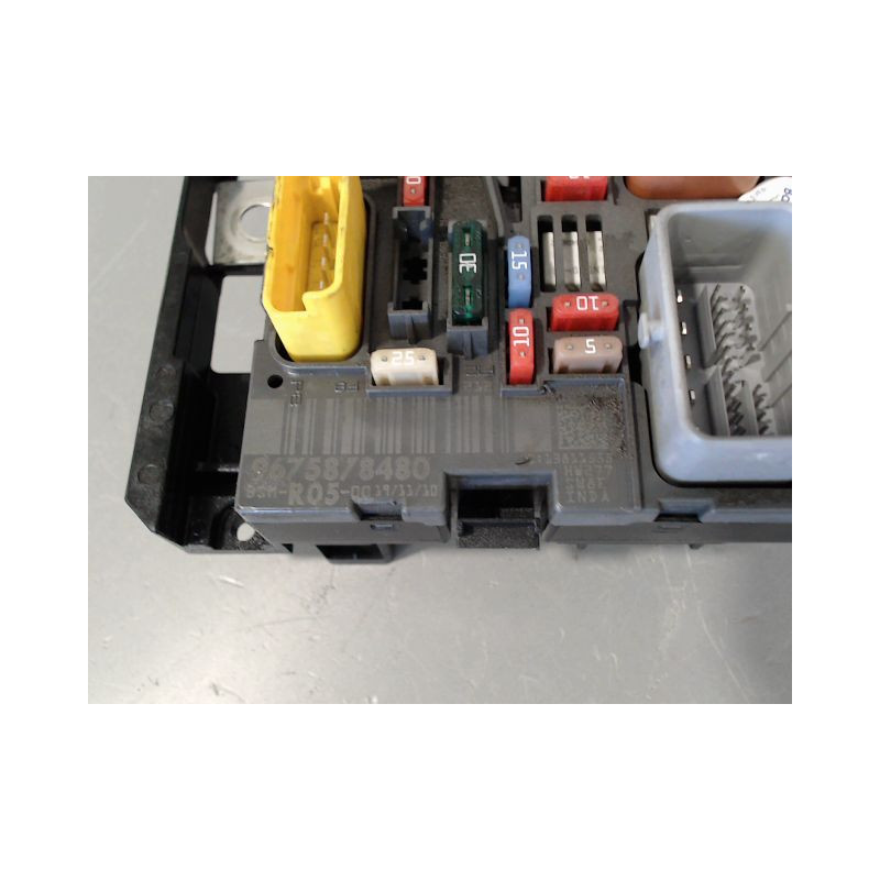 BOITE A FUSIBLES PEUGEOT PARTNER TEPEE 2008-