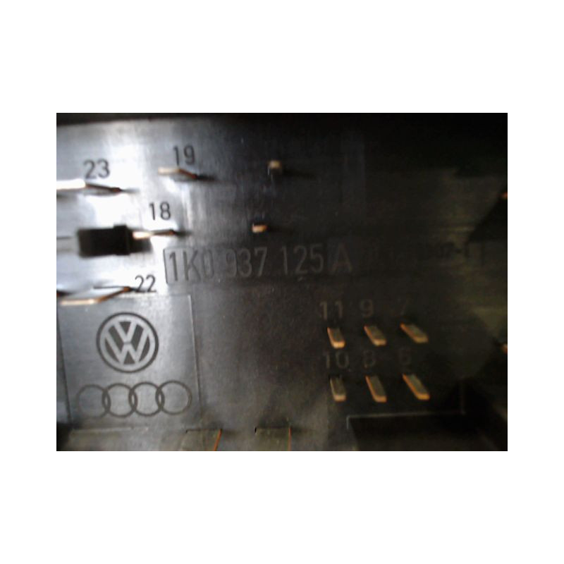 BOITE A FUSIBLES VOLKSWAGEN TOURAN