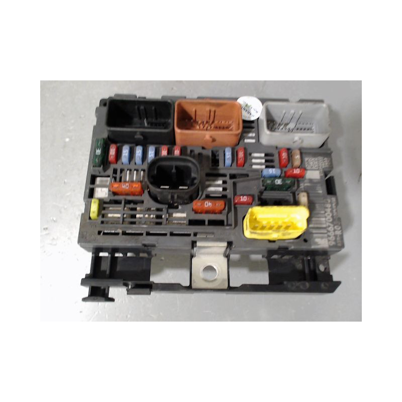 BOITE A FUSIBLES PEUGEOT 308 2007-