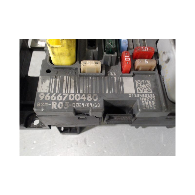 BOITE A FUSIBLES PEUGEOT 308 2007-