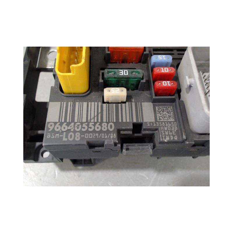 BOITE A FUSIBLES CITROEN C4 PICASSO