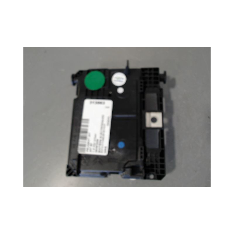 BOITE A FUSIBLES PEUGEOT 207 5P