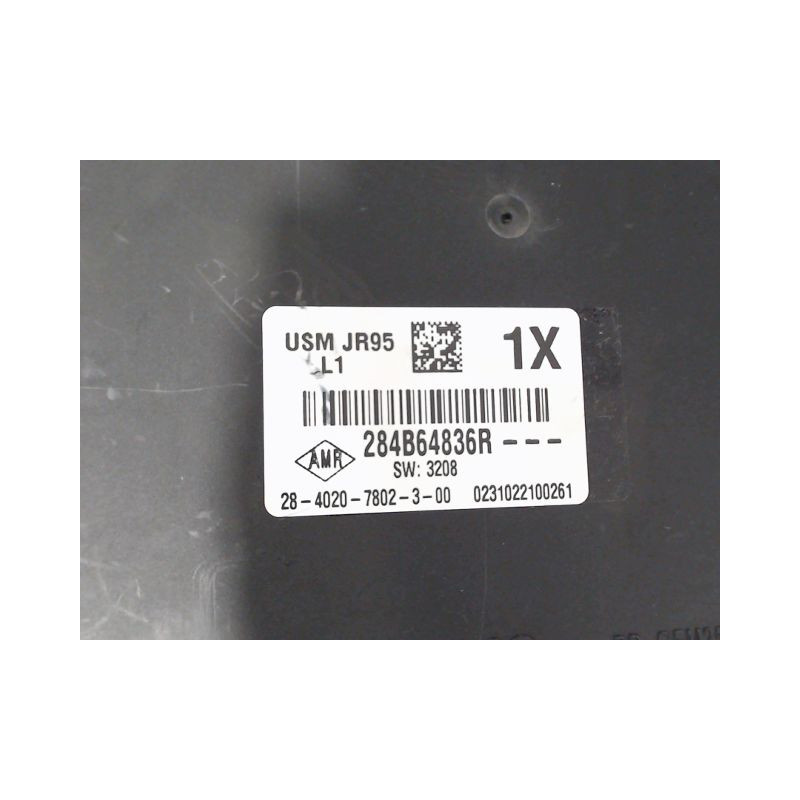 BOITE A FUSIBLES RENAULT MEGANE