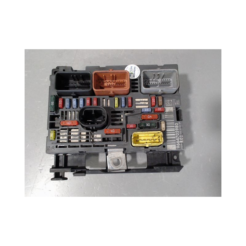 BOITE A FUSIBLES PEUGEOT 207 5P
