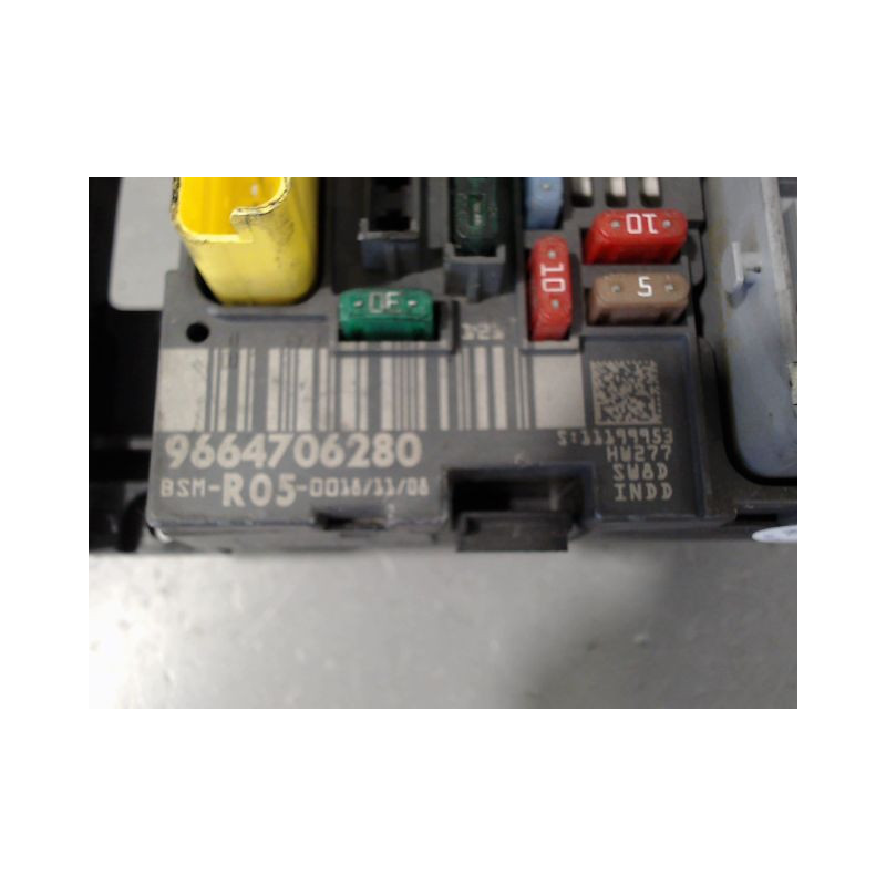 BOITE A FUSIBLES PEUGEOT 308 2007-