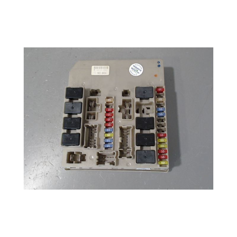 BOITE A FUSIBLES RENAULT CLIO III 2010-