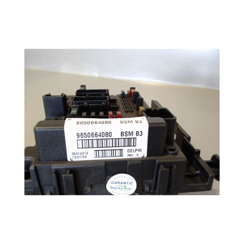 BOITE A FUSIBLES PEUGEOT 206 5P