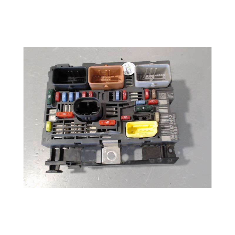 BOITE A FUSIBLES PEUGEOT 308 2011-