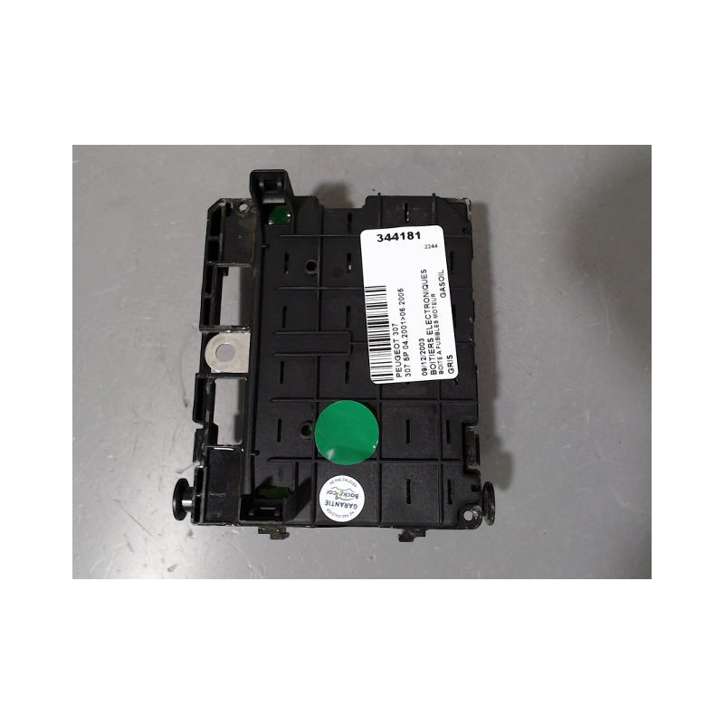 BOITE A FUSIBLES PEUGEOT 307 2001-2005