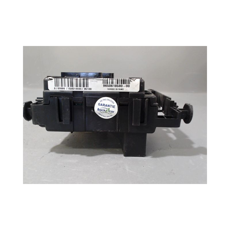 BOITE A FUSIBLES PEUGEOT 206 SW 02-06