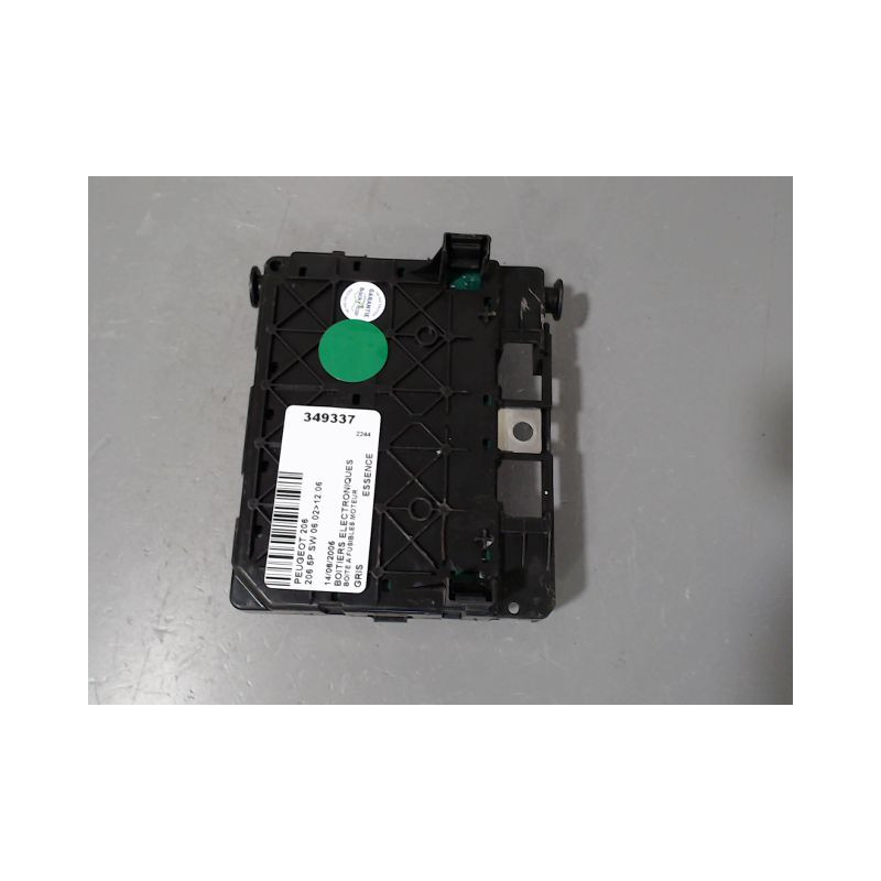 BOITE A FUSIBLES PEUGEOT 206 SW 02-06