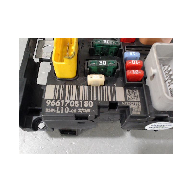 BOITE A FUSIBLES PEUGEOT 207 3P