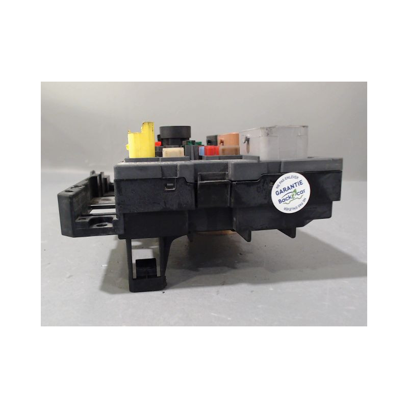 BOITE A FUSIBLES PEUGEOT PARTNER FGT 2002-