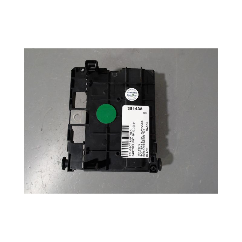 BOITE A FUSIBLES PEUGEOT PARTNER FGT 2002-