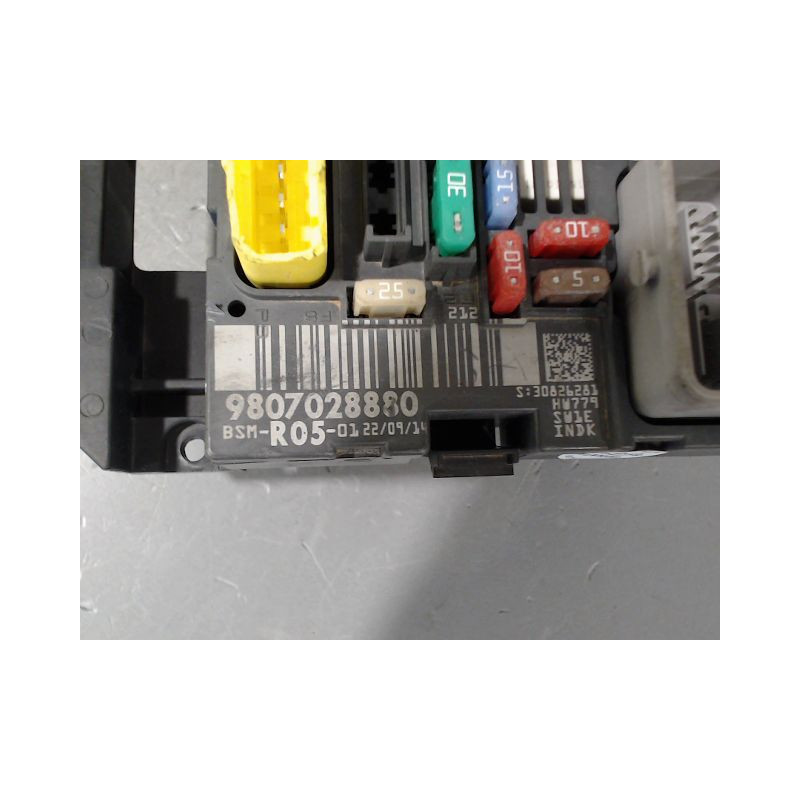 BOITE A FUSIBLES PEUGEOT PARTNER FGT 2002-
