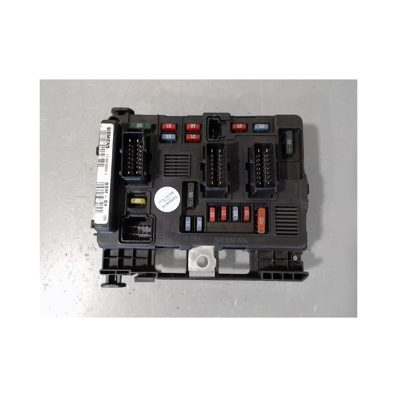 BOITE A FUSIBLES PEUGEOT 206 3P