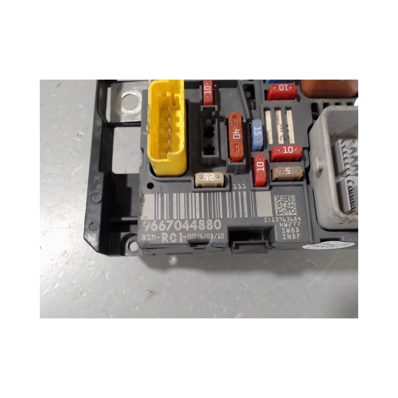 BOITE A FUSIBLES CITROEN C4 PICASSO
