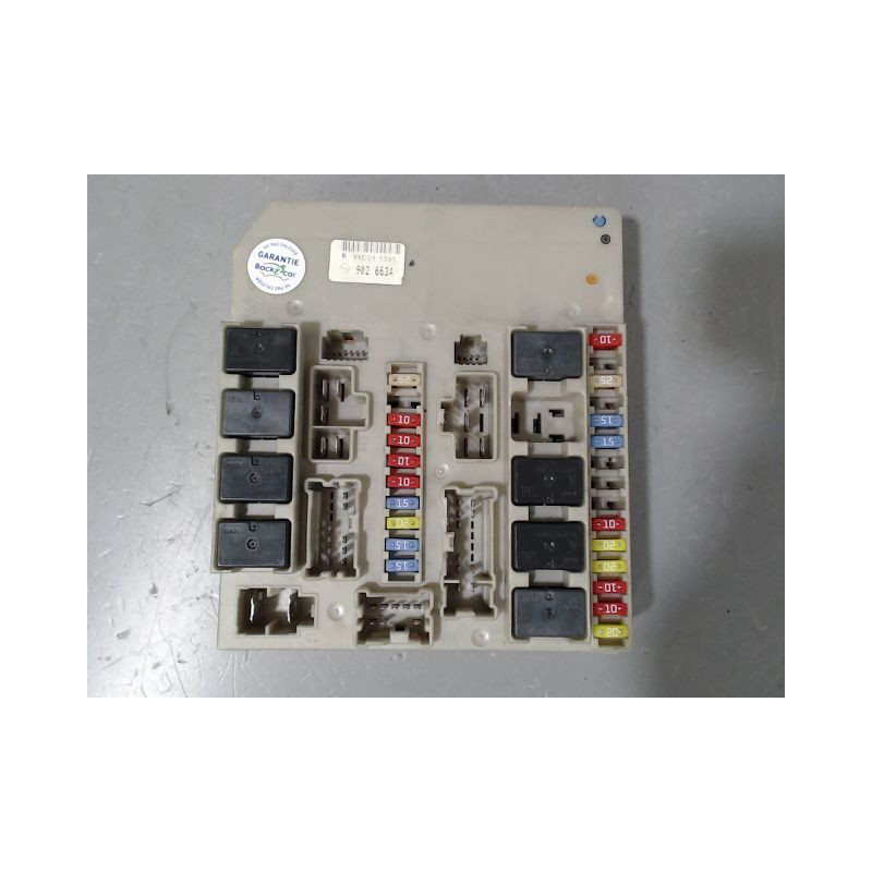 BOITE A FUSIBLES RENAULT CLIO III 2010-