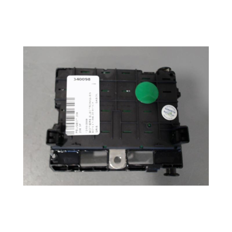 BOITE A FUSIBLES PEUGEOT 206 3P